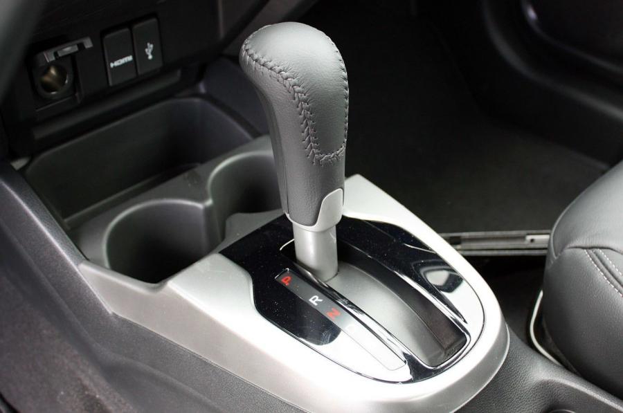 Honda Fit 2014 года  (US) (фото 11 из 68)